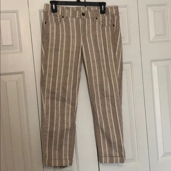 LOFT Brown and Cream Patterned Cropped Pants - Picture 2 of 5